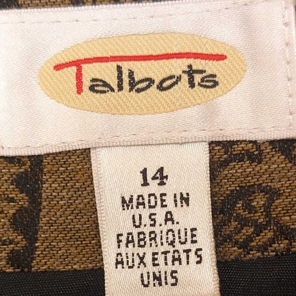 Neutral warm brown and black paisley wrap skirt with purple button - Picture 5 of 7